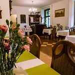 Séjour chez l'habitant Gosciniec Kowalova *