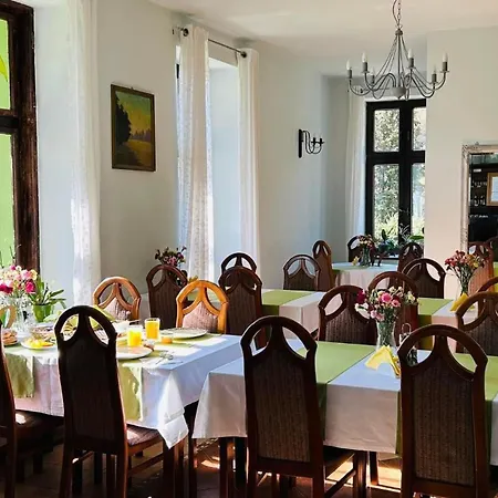 Gosciniec Kowalova *