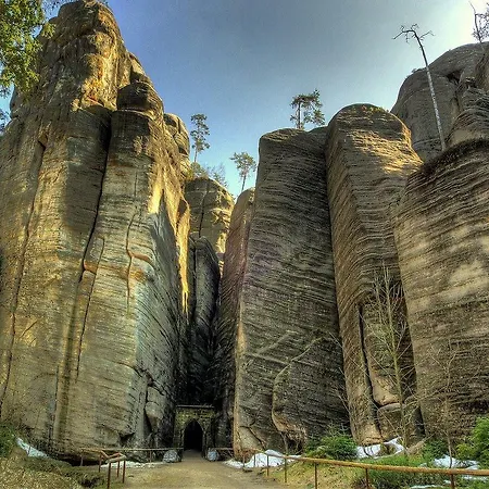 Gosciniec Kowalova * Mieroszow